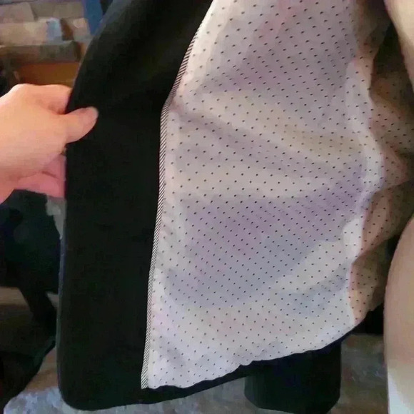 Blazer - Picture 5 of 5